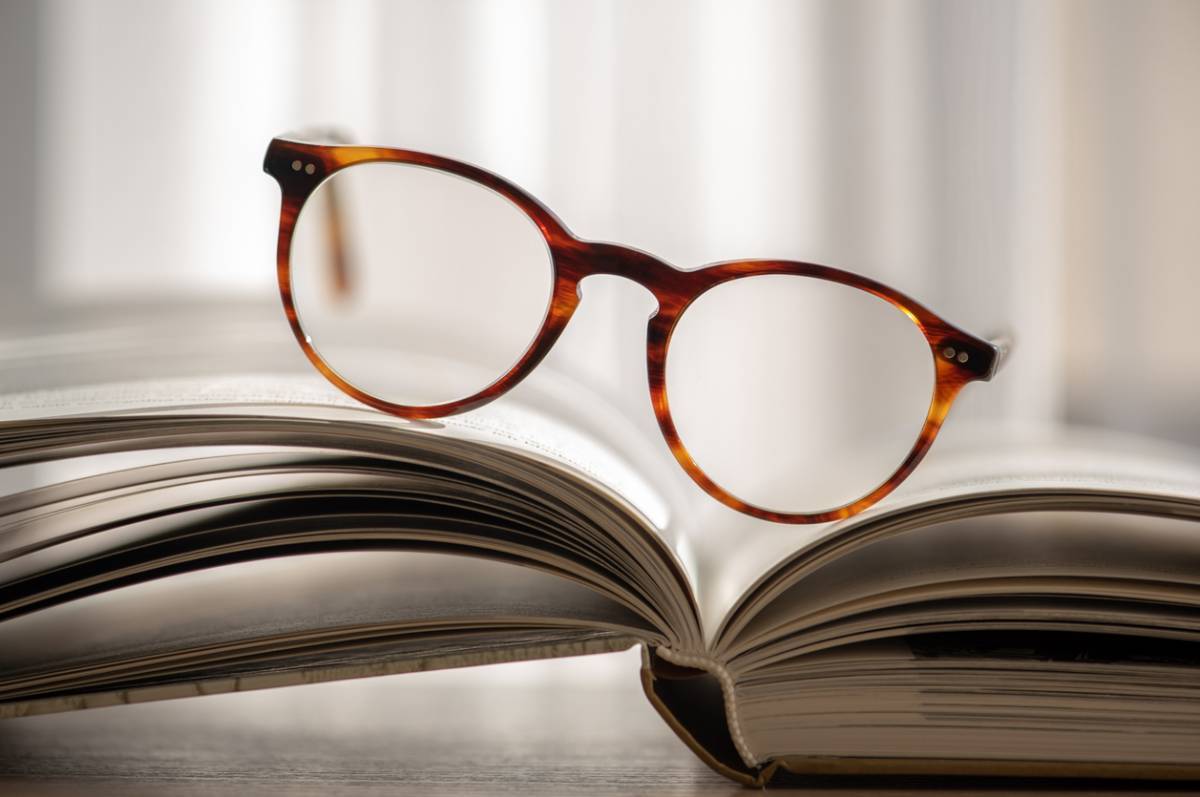 You are currently viewing Pourquoi les lunettes de lecture sont essentielles pour les presbytes ?